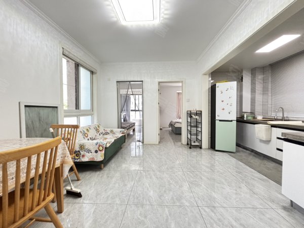 滨湖康园北住家精装房！全屋瓷砖地，品牌家具，真实在租随时看房