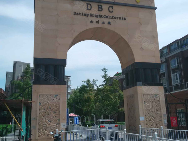 【多图】dbc加州小镇(b区,土桥租房,临河里加州小镇b区 精装一居室