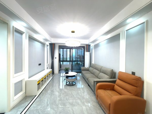 近政务绿地地铁_2卫自住房__3房朝南_客厅有空调_品牌家电