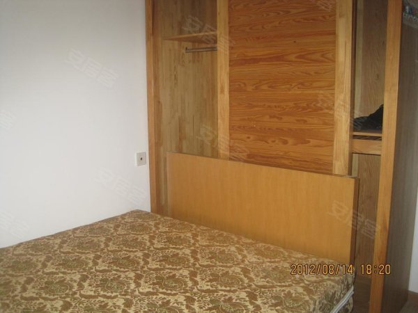 成都润新花园2期租房,1室1厅1卫,租金1200元起