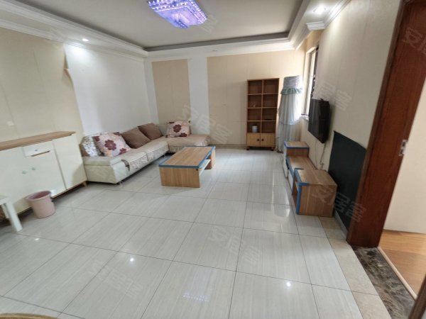 柳树塘地铁口_精装两房_家具家电齐全_随时拎包入住