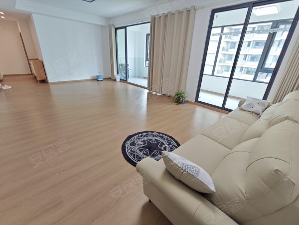 高档住宅小区，高速尚阖院三房双卫，近中海环宇天地协和双语学校