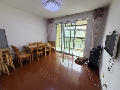 近绿地中心_四号线薛河站__中间户二室朝南__拎包入住