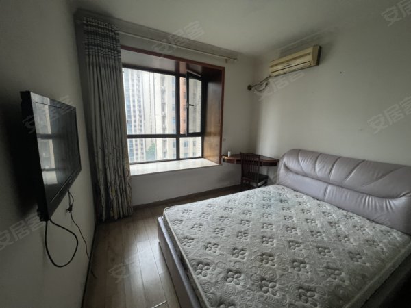 一号线地铁口紫庐两居室拎包入住包物业费家具家电齐全性价比高
