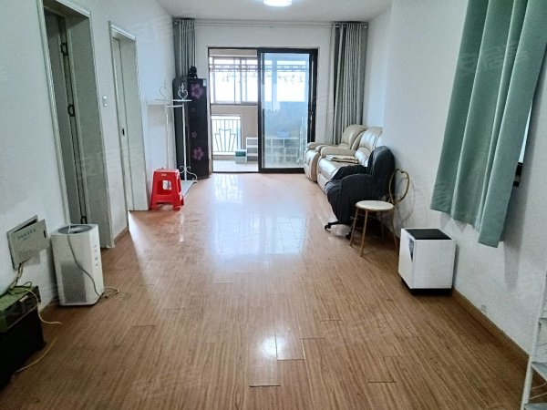 三号线畅和家园三室设备齐全随时看房