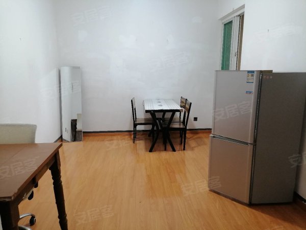 漕冲小区两房_保利广场二院旁_干净整洁拎包入住