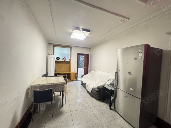 西园新村_南北通透_3室2厅1卫_拎包入住