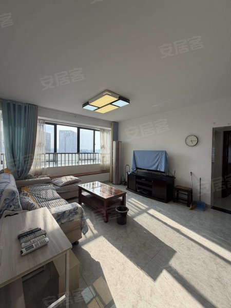一号线_秋浦河C出口_绿地赢海_首次出租_自住精装_看房来