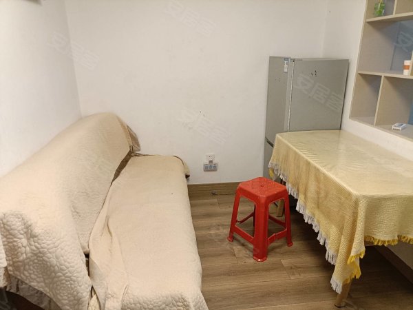 亳州路小学边亳州城两室一厅一卫精装修拎包入住随时看房