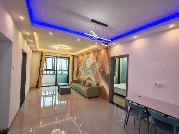 新店雅苑精装大二居室，朝南采光好，空间大，京东方维信诺晶合