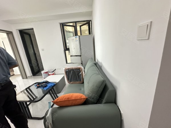 湖畔书香精装两房_可短租可月付_停车免费_近地铁_近方圆荟
