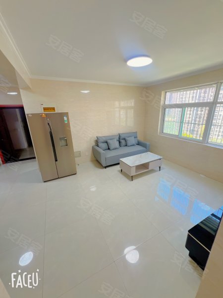 靠近高速时代，同城旅行，大众和蔚来，欣园桂园装三室，可养宠物