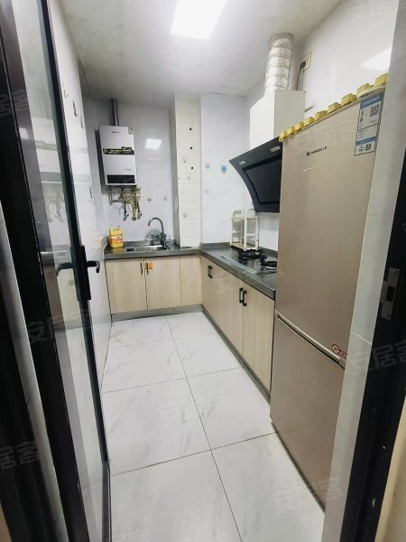 近湖苑大两室两室朝南_两台空调家电齐全拎包入住随时看房