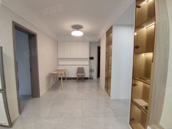 中铁滨湖名邸精装三室_定制衣柜_陪读住家_邮储银行_农业银行