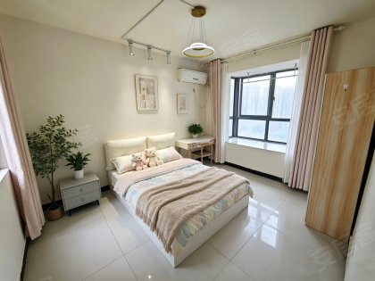 全屋瓷砖)短租1-3月)精致独卫）采光朝南）近金融港）方圆荟