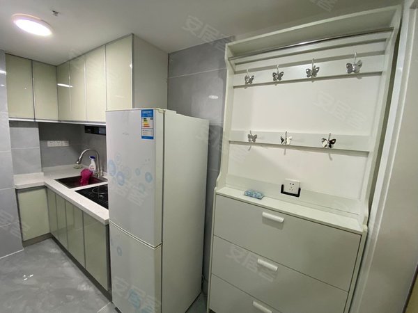 成都成华龙潭寺华宇旭辉锦绣广场(商住楼)精装loft套二 近北湖公园二