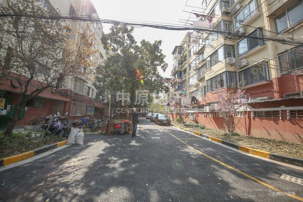 繁华地段,得房率高,近商圈,配套完善,长桥五村二手房,675万,3室1厅,1