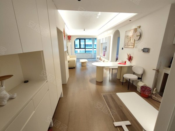 业主婚房首次出租_精装修两房一卫_全屋定制品味家具家电
