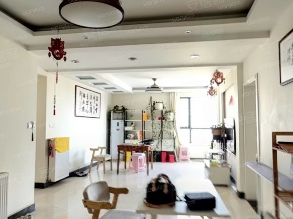 万和新城广场_精装修_采光好_电梯房