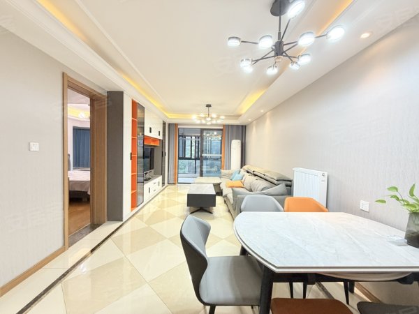真图实拍_金科边户大三房两卫_业主自住装修_全屋定制柜带暖气