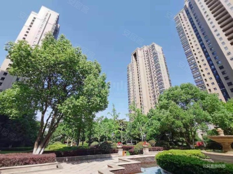 送车位 婚装30万 首付75万 价可谈,九龙仓时代上城繁华里二手房,242万