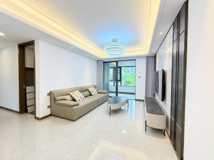 真图实拍！中骏边户大三房_业主自住首租_品牌家具家电