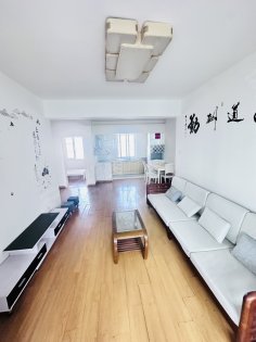 幸福里程三室，家具家电齐全，拎包入住，南北通透