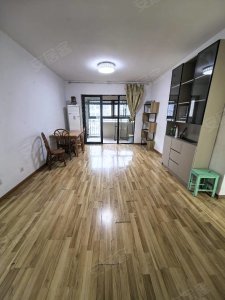 蜀山区三户室117.62平米正南24层