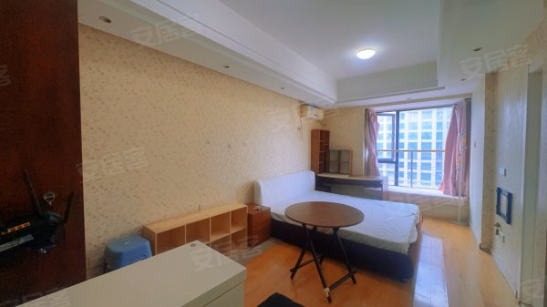 大学城，中环城旁，地铁口附近，国耀花半里一室通燃气