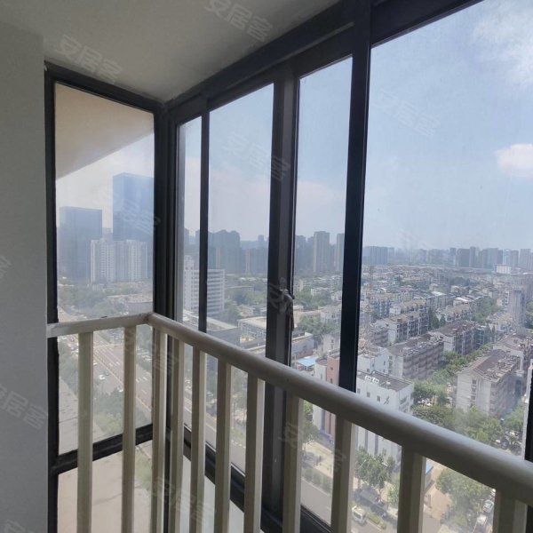 新华学府星座精装一室一厅好房出租，精装住宅，采光通透