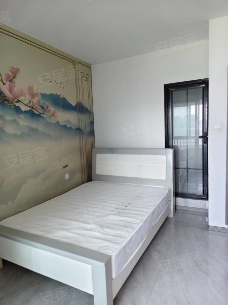 地铁三号线相城路维信诺附近，少荃湖黉街合肥经济学院旁，可短租