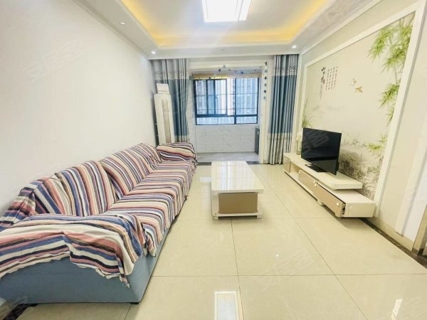 业主自住装修_宝能二期精装三房_全屋定制瓷砖地面_紧靠银泰