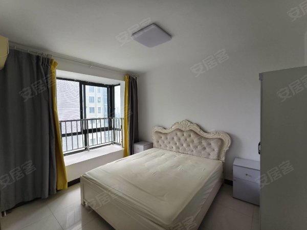一中斜对面_陪读好房_家具家电配齐_拎包入住_楼层好_距离近