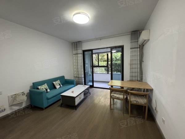 新城桃李郡3室简装，家具家电齐全，拎包入住