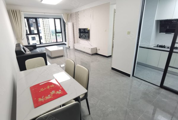 荣盛华府三室二卫，全屋瓷砖地面干净简约清爽小米家电，头次出租