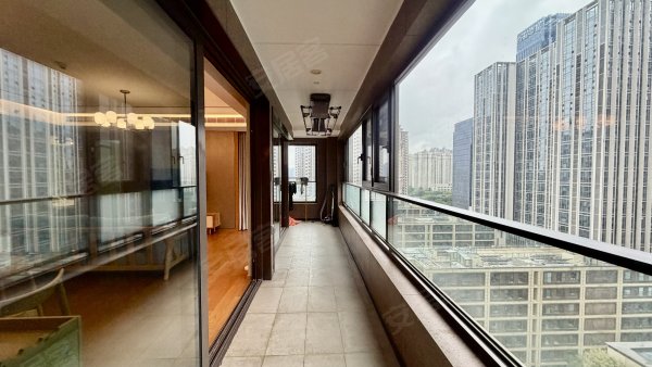 物业租售_随时看房_四房政务区百丽蔚蓝商务港旁_天鹅湖_挑高