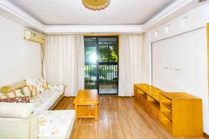 实拍真实_维也纳森林花园精装两房拎包住_华地公馆_光明世家
