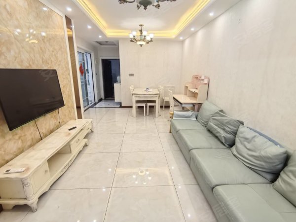 经开区精装两室整租，民水民电通燃气，业主自住装修