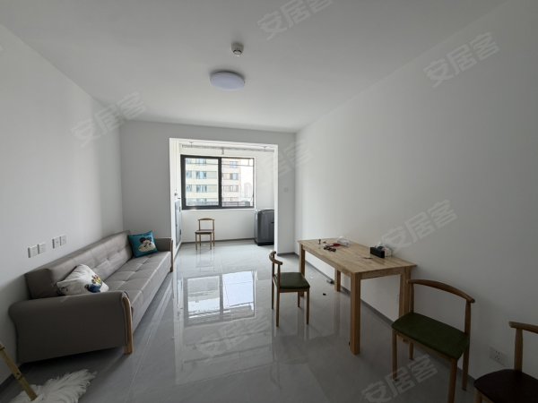 裕彭佳苑精装两室_整租现房_龙湖天街_百大周谷堆_近6号线
