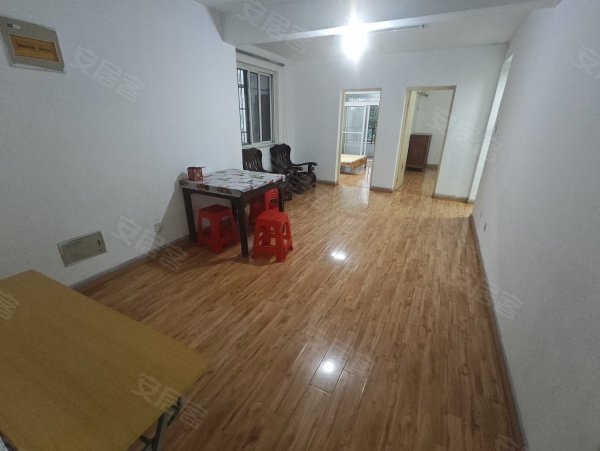 滨湖康园南区_南北通透_电梯房_卧室朝南_看房电话直接联系