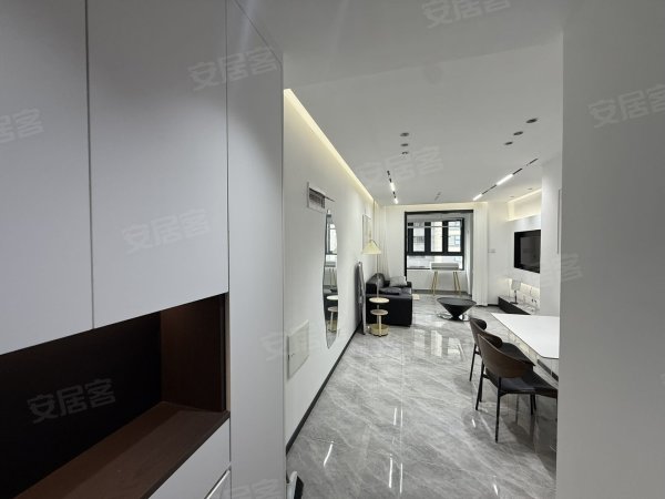 元一名城_地铁三号线鸭林冲_双龙湾正规一室一厅_全屋通铺瓷砖