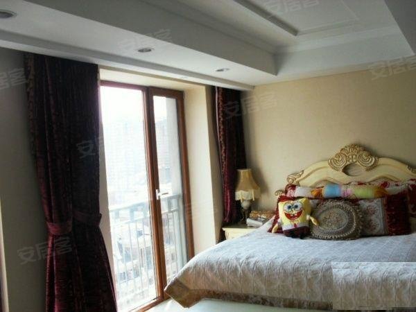 北京风林绿洲租房,3室2厅2卫,租金8300元