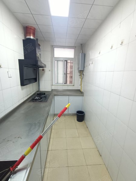 壹仟贰_急租随时看房荣城花园北苑三室四空调燃气热水器拎包入住