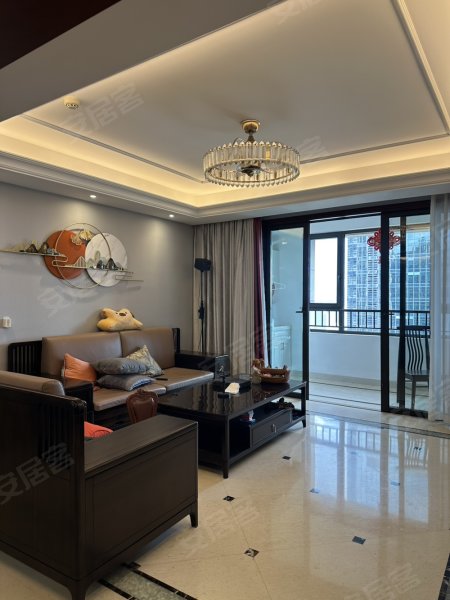 凯旋门三期_业主自住装修带地暖_密码在手随时看房