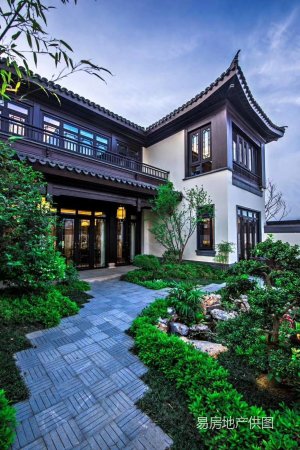 临安 绿城桃李春风 青山湖板块 中式别墅 赠送超大花园