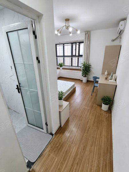 安百苑_套内一室一卫_房间干净空间大_现优惠初中_随时可以来
