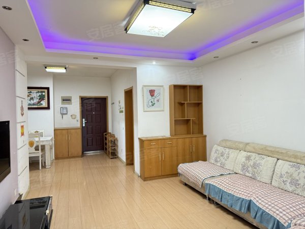 超大阳台落地窗_全屋精装_业主自住房_干净舒适_家电齐全