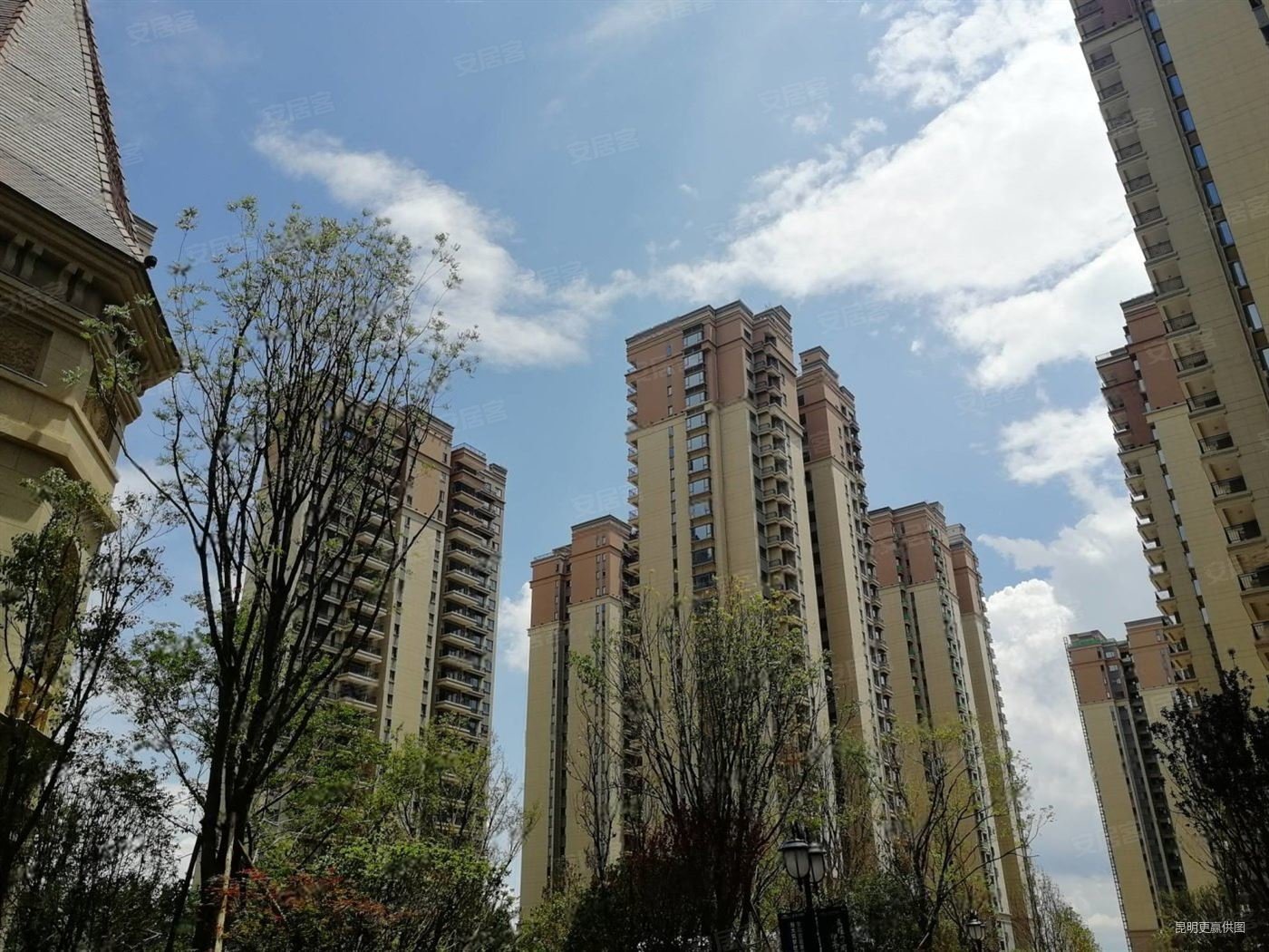 找我享10万团购优惠 俊发彩云城檀湾板式精装3房 近地铁4号