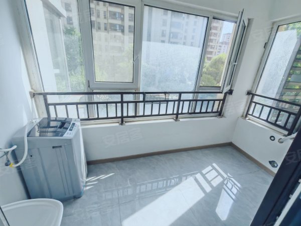 旭辉望江台_精装修_15平_拎包入住