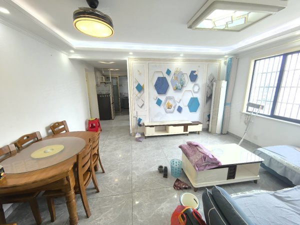 光明之家，房东自住房，定制大衣柜，空调立式空调，品牌家具家电